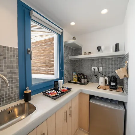 Pezoula Traditional House With Sunrise View *