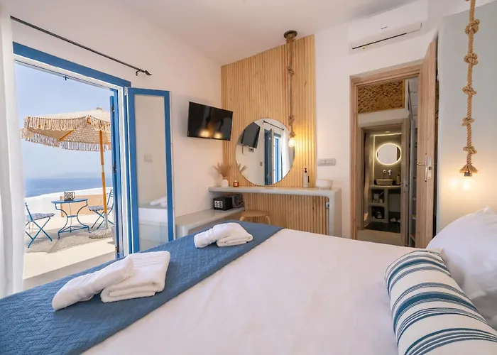 Pezoula Traditional House With Sunrise View * Imerovigli (Santorini)