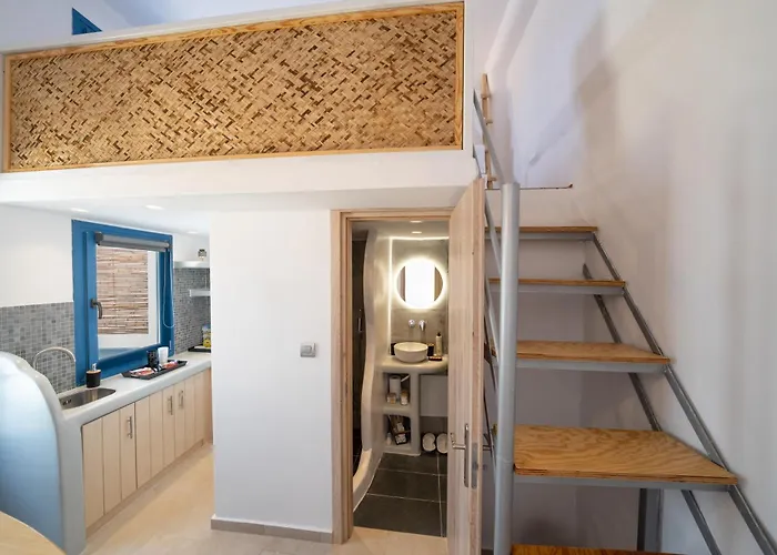 Pezoula Traditional House With Sunrise View